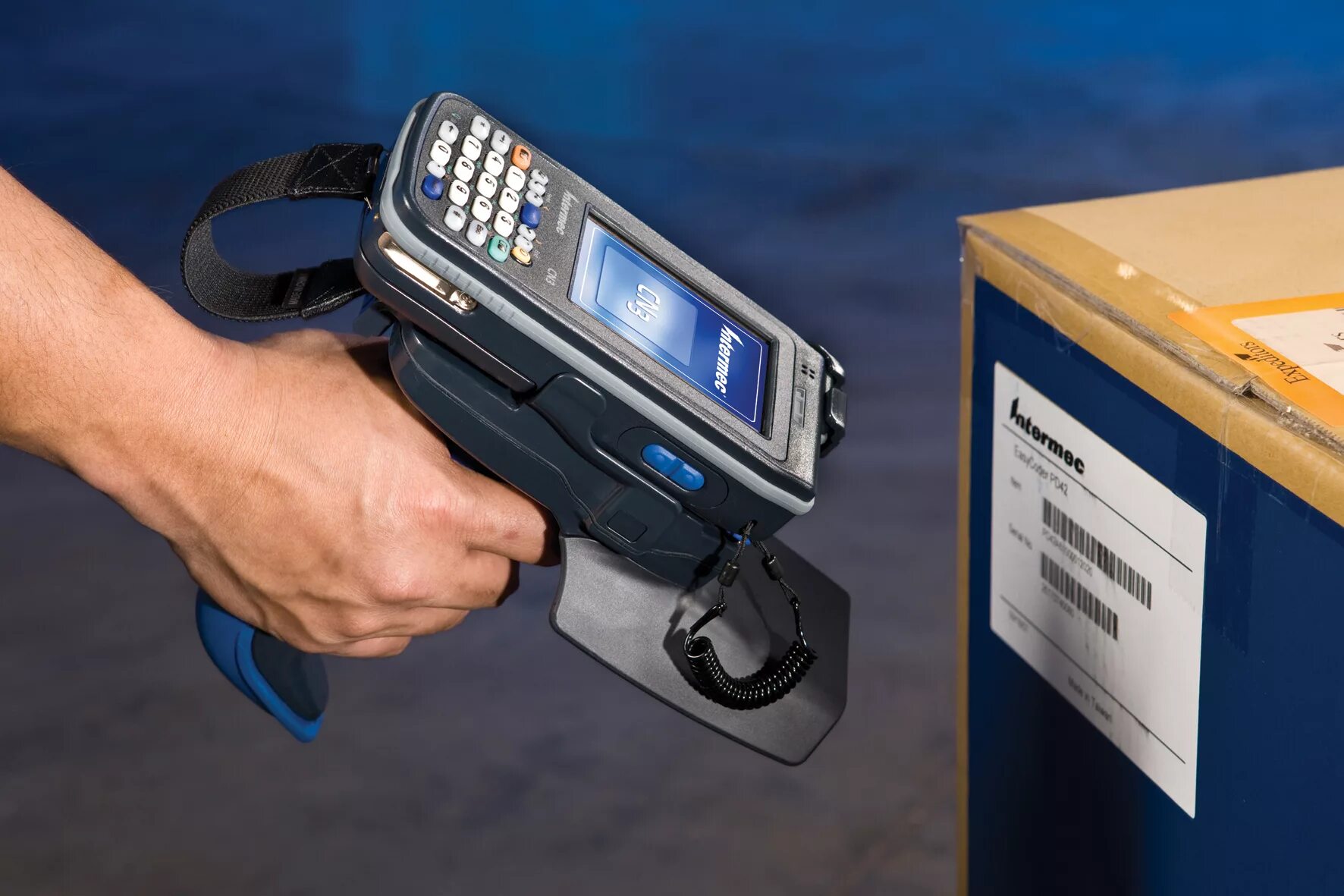 Международная система идентификации. Система радиочастотной идентификации rfid. rfid метки считыватель. мобильный тсд rfid. рфид ридеры.