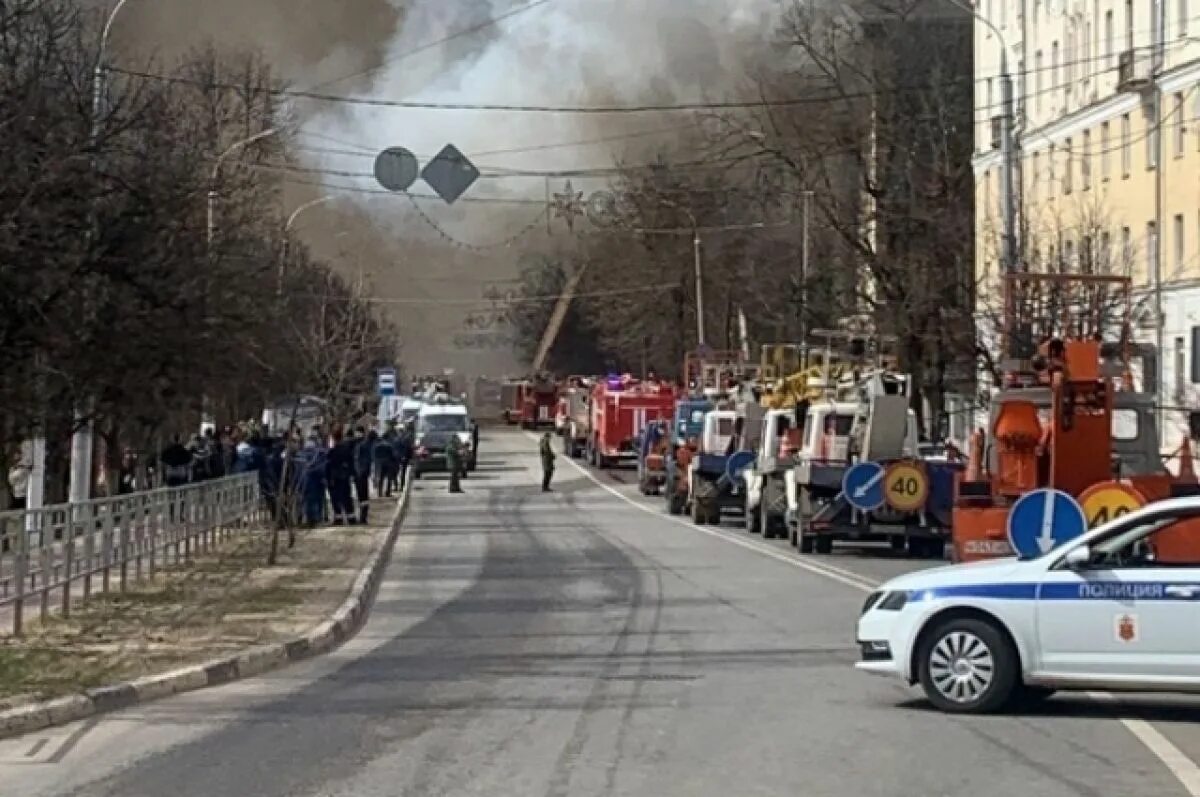 Тверь перекрыли. Пожар в твери. пробки тверь. пожар на дорожной улице москва.
