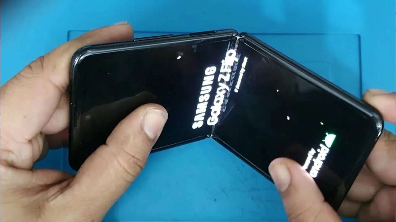 Ремонт galaxy flip. Samsung Galaxy Flip с экраном. Дисплей Samsung z Flip. Дисплей Samsung Galaxy z Flip. Samsung z Flip 3 экран.