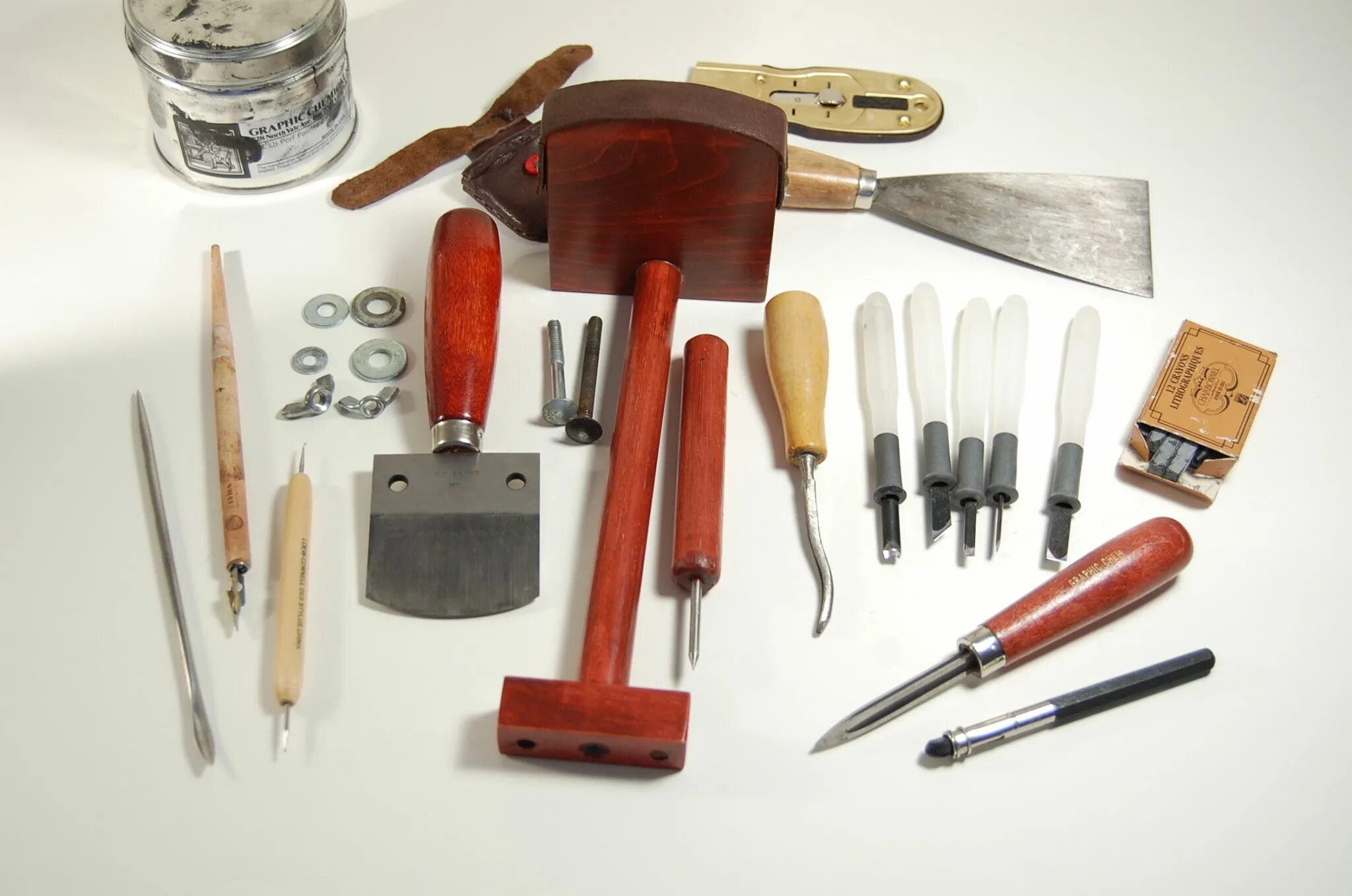 Инструменты для укладки. Инструмент для настилки линолеума:. Набор инструментов для укладка линолеума. Инструменты для ремонта пола. Here tool