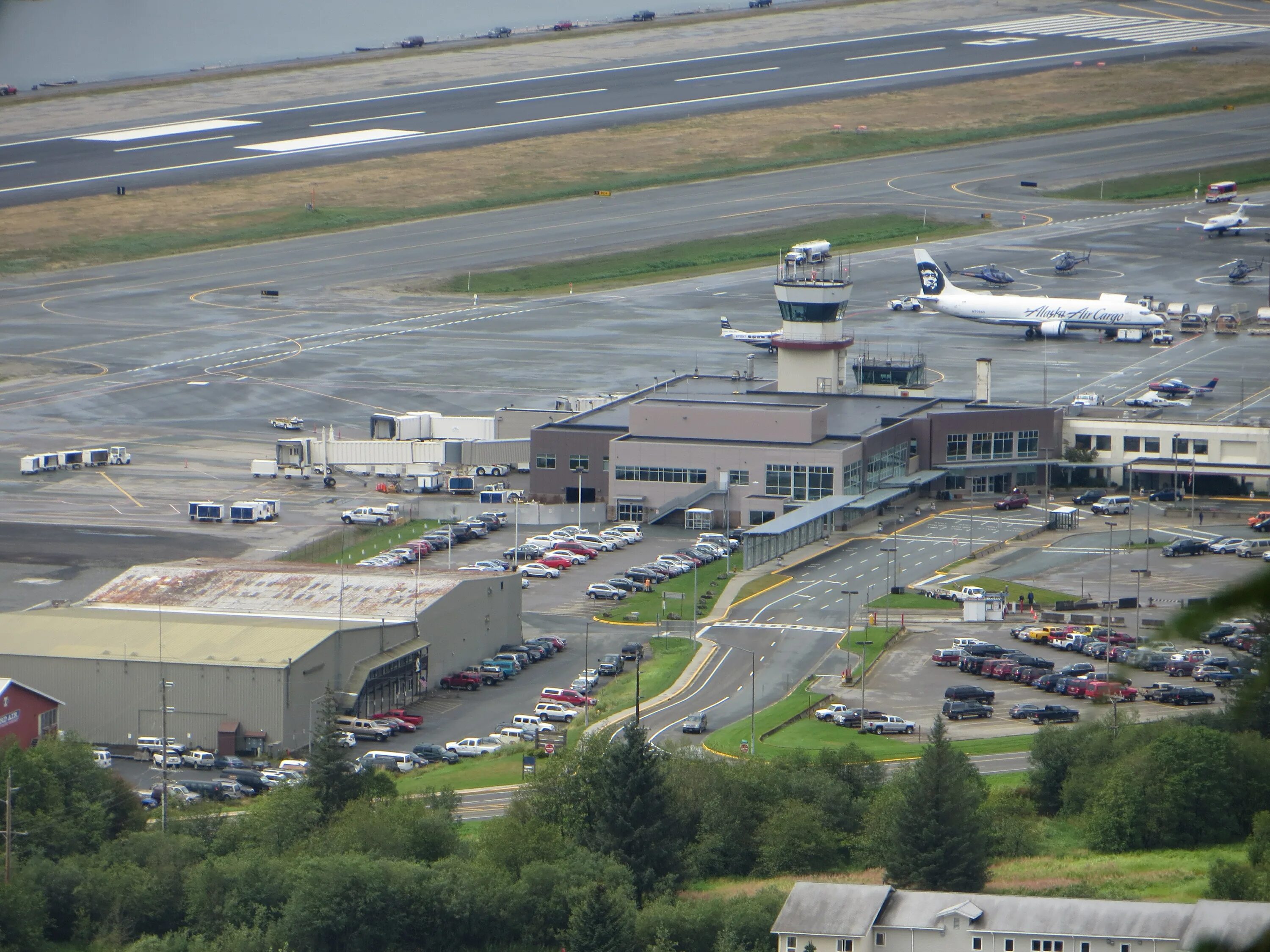 Бетел (аэропорт, Аляска). Аэропорт Анкоридж Аляска. Kodiak Alaska Airport. Анкоридж аэропорт ВПП. Аляска аэропорт