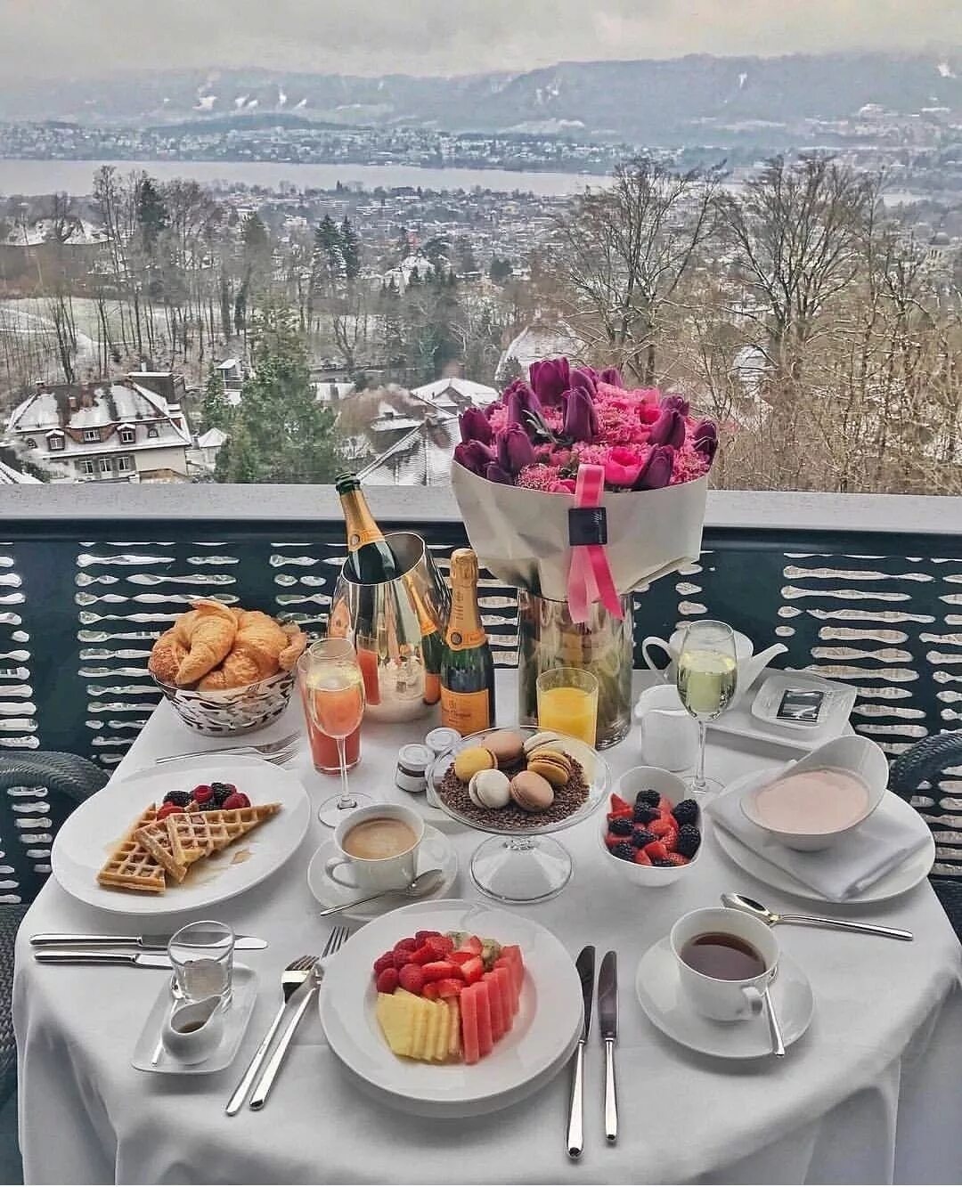 Завтрак зимой фото. Романтический завтрак. Красивый завтрак. Доброе утро завтрак. Красивая сервировка завтрака.
