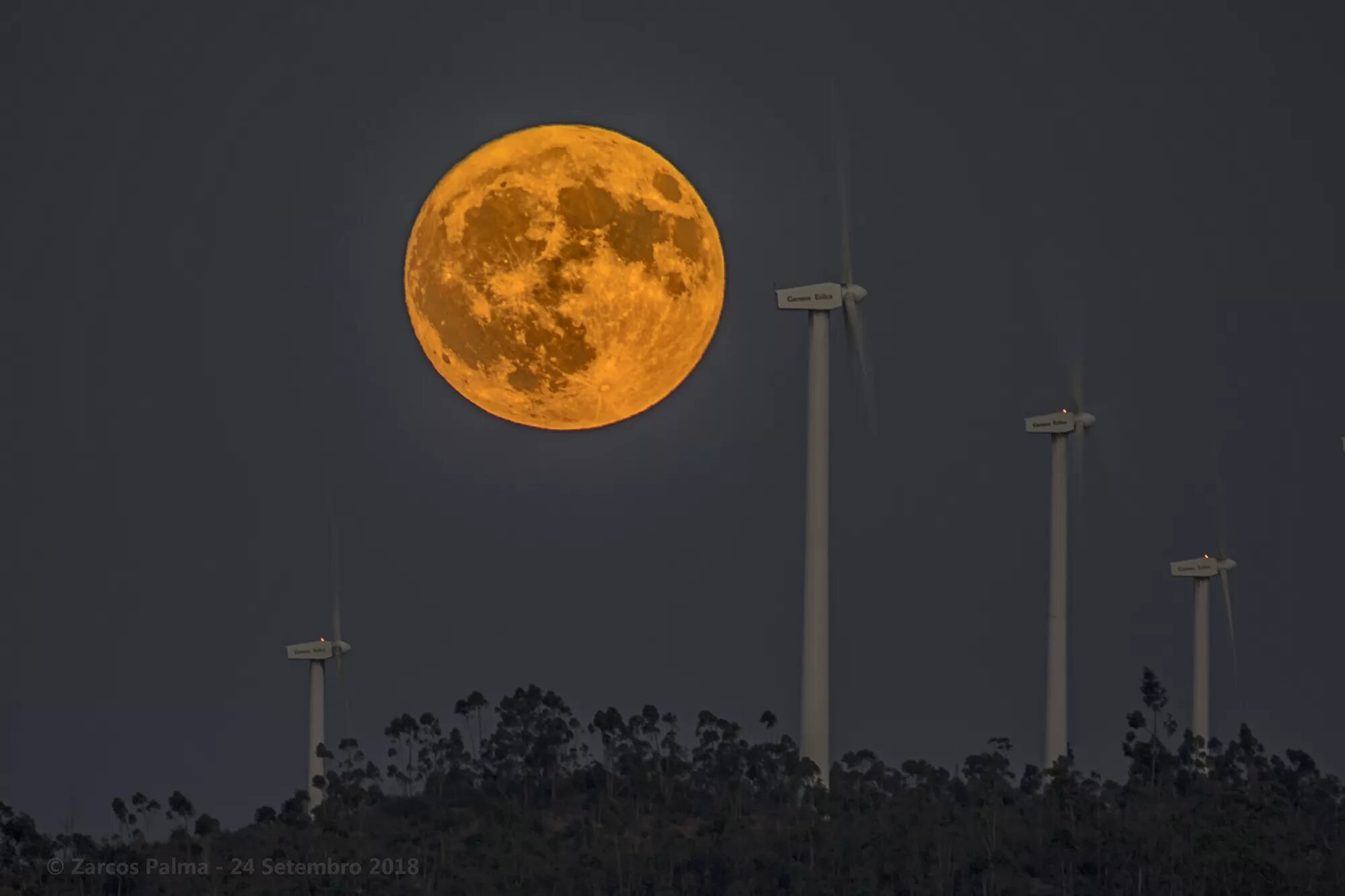 Россия китай луна. Летающий поезд в луну. Harvest Night. China Moon. Harvest Night 1.