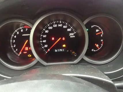 Гранд витара загорелась лампочка