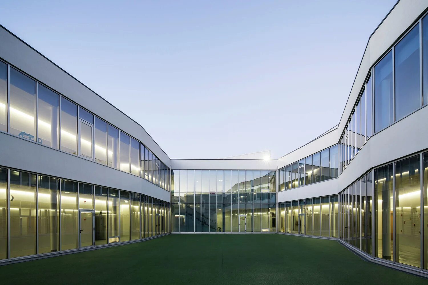 Портов школе. Газпромнефть-ямал картинки. Порт восточный поселок врангель. Портов школе. Шк порт.