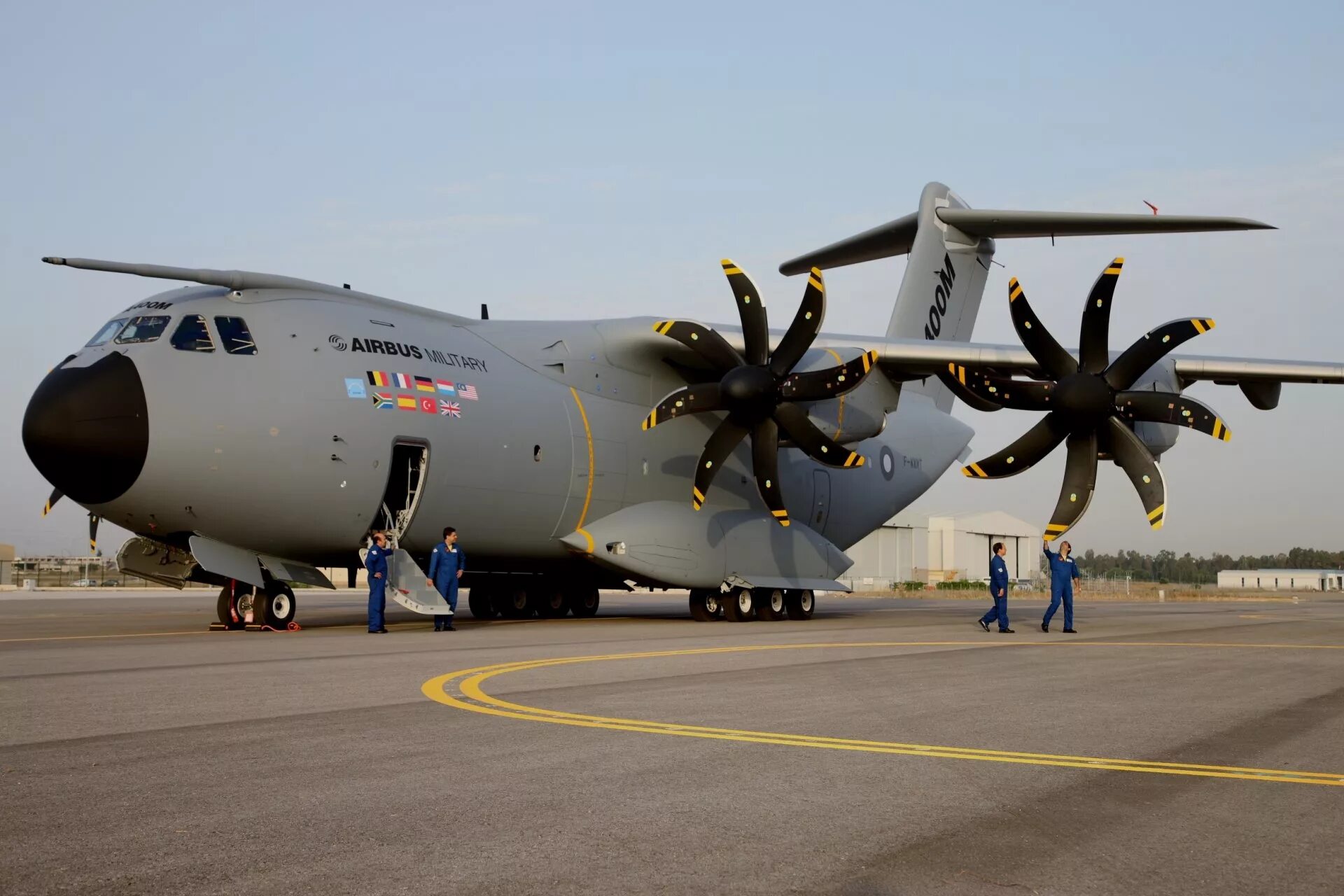 Самолет 4 россии. Airbus a400m-180. Турбовинтовой a400m. Военный Airbus a400m. Airbus a400m-180 Турция.