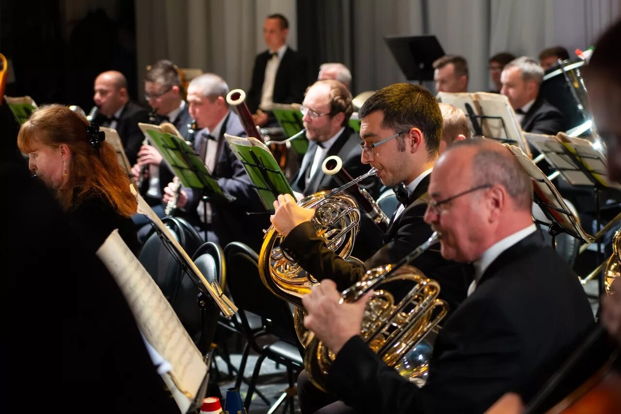 Филармония ростов. Ростовская филармония. Самый настоящий оркестр ростов-на-дону. Оркестр ростов на дону. Джазовый оркестр кима назаретова в ростове на дону.