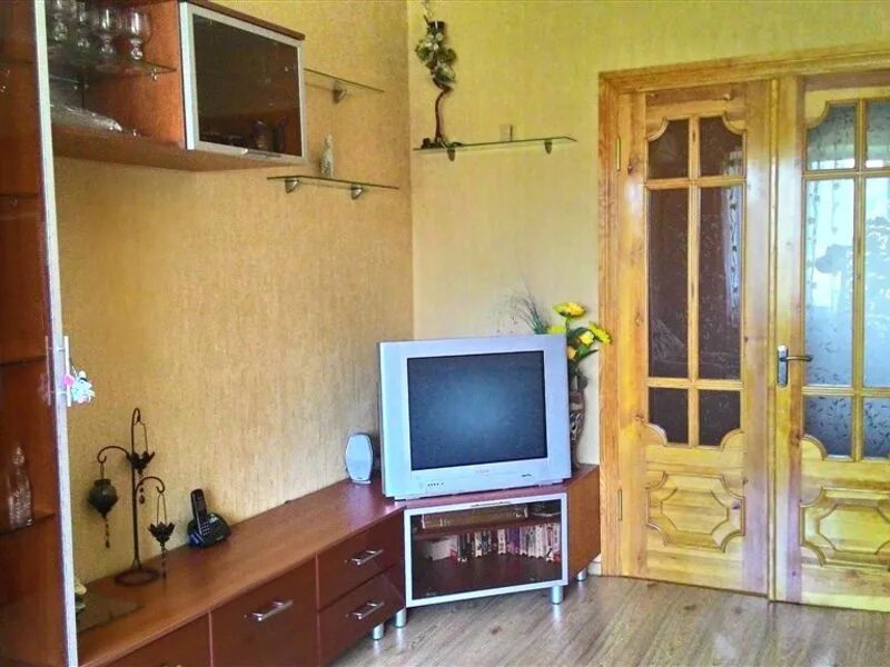 Суходольная 169/105 в симферополе. 3 комнатную вторичку в симферополе. 3 комнатную вторичку в симферополе. Симферополь гагарина 5. Симферополь 60 лет октября 13 кухня.