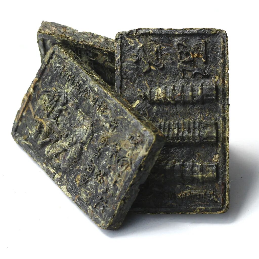 чайные плитки. чай пуэр шен, плитка 50 г. , 2021. калмыцкий монгольский плиточный чай. пуэр шен плитка 45-50 г.