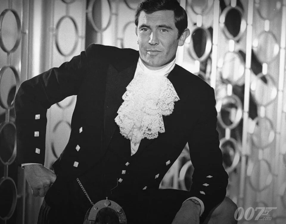 Лучший агент 007. Джордж лэзенби. джордж лэзенби 007. лэзенби джордж в роли бонда. лэзенби джеймс бонд.