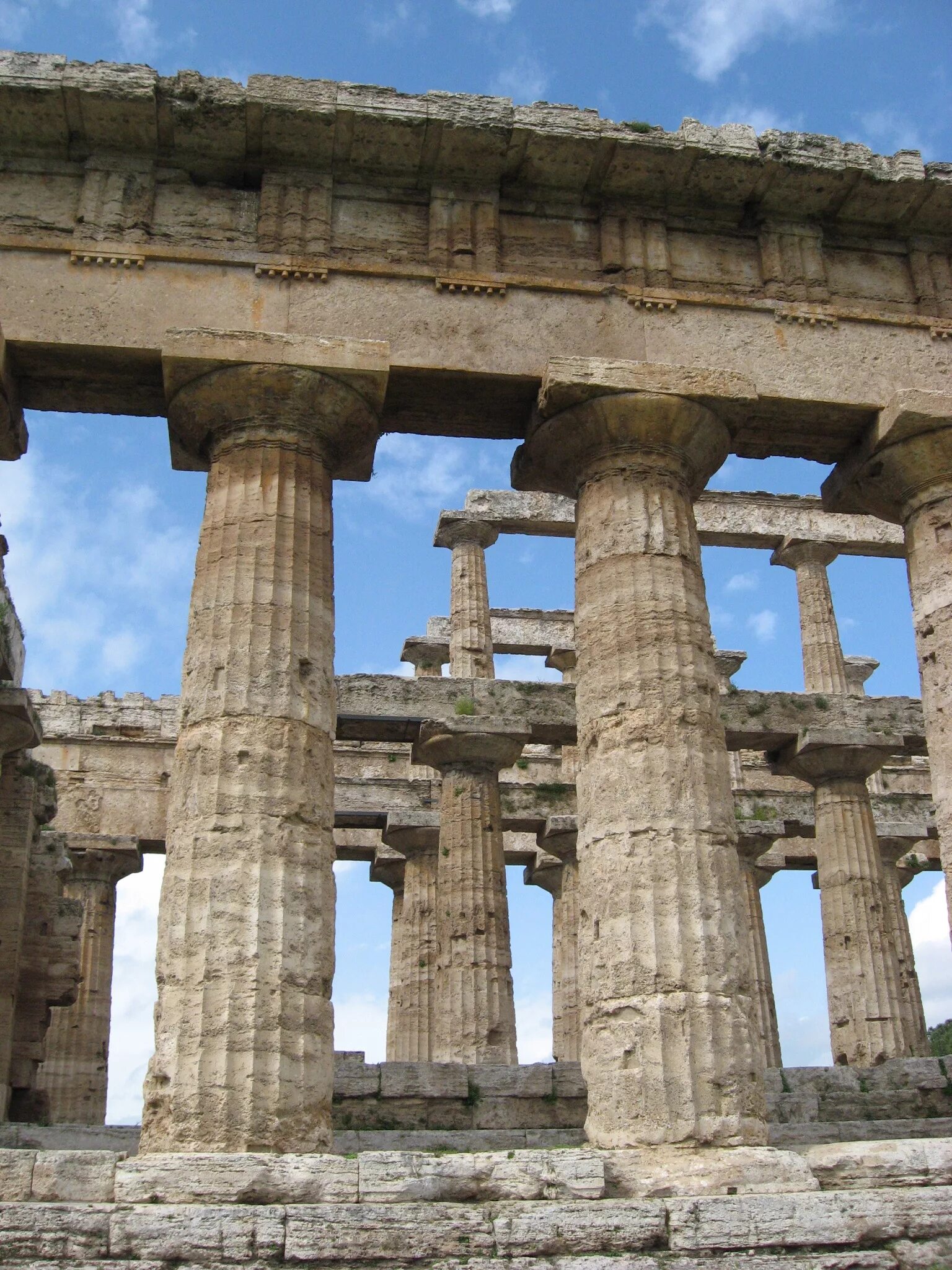 Строения древности. Античный храм Пестум. Паэстум Италия. Атаянц Пестум. Paestum Италия фото.