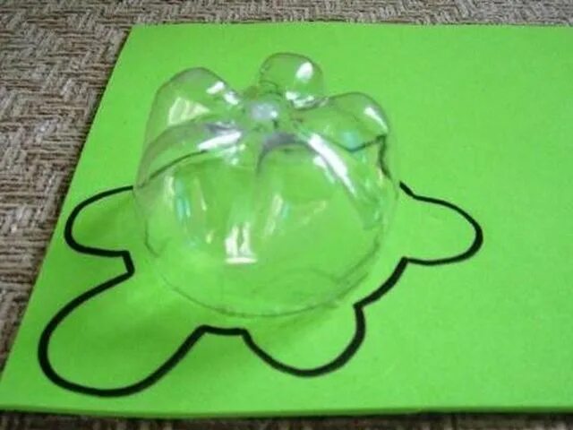 Черепаха из пластиковой бутылки. Черепашки из пластиковых бутылок. Черепаха из пластика. Черепаха из пластиковой бутылки. Черепаха из бутылки.