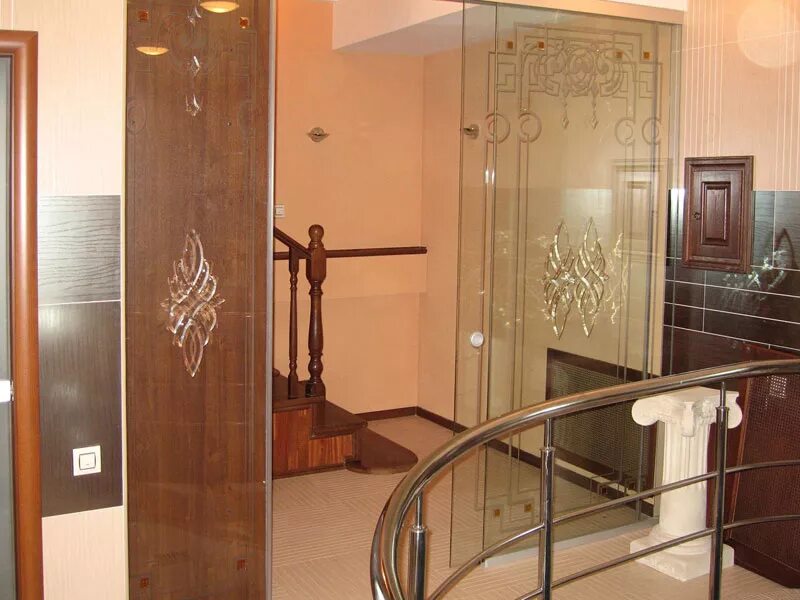 Стеклянная входная группа. Стенка гамма 20. Мир стекла пенза. Пенза со стеклом. Дверь триплекс европа 3.