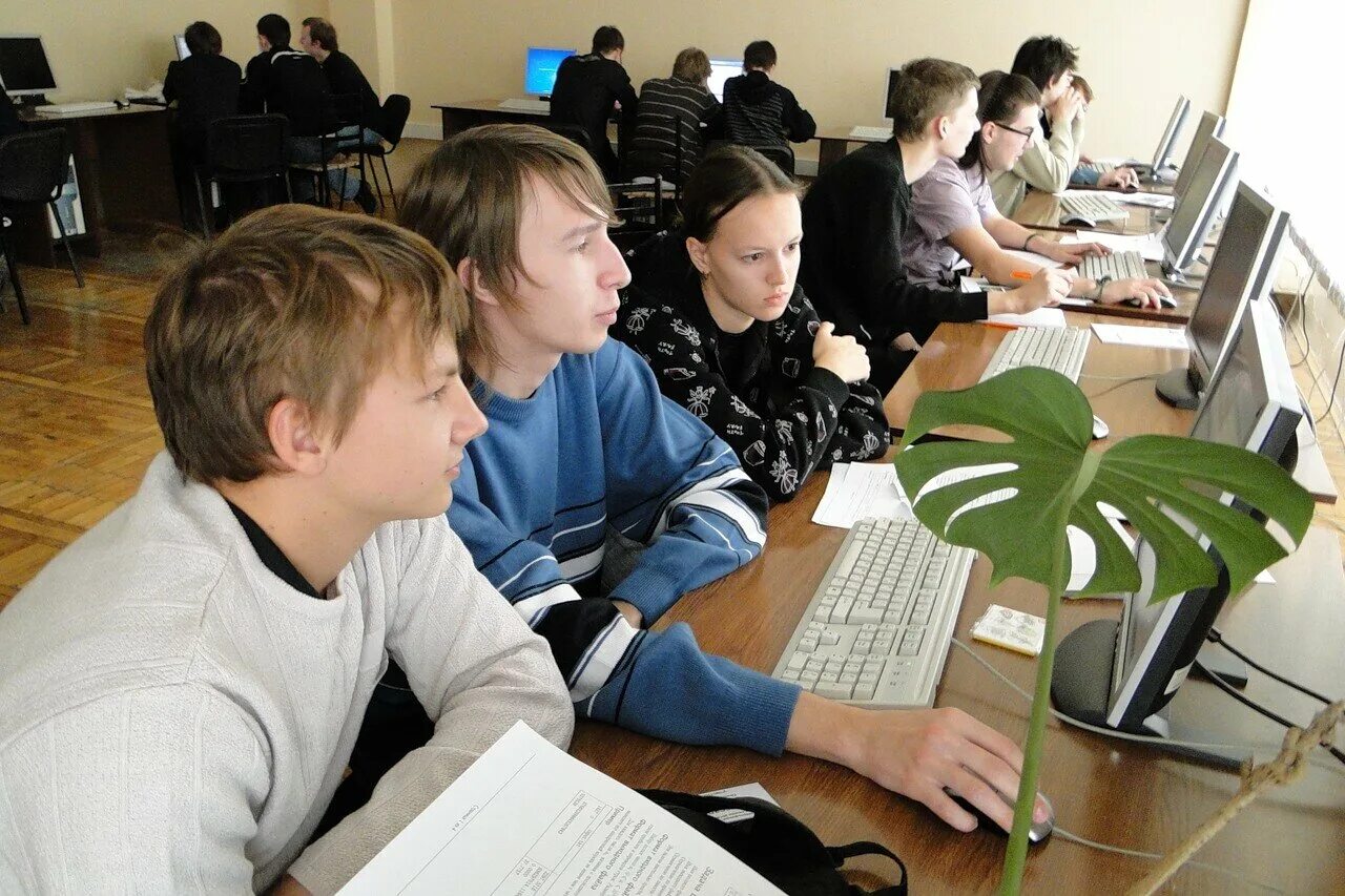 Колледжи оренбурга программист. Огу программирование. колледж в екатеринбург на программиста. ромиль программист оренбург. если есть институт в оренбурге по программированию.