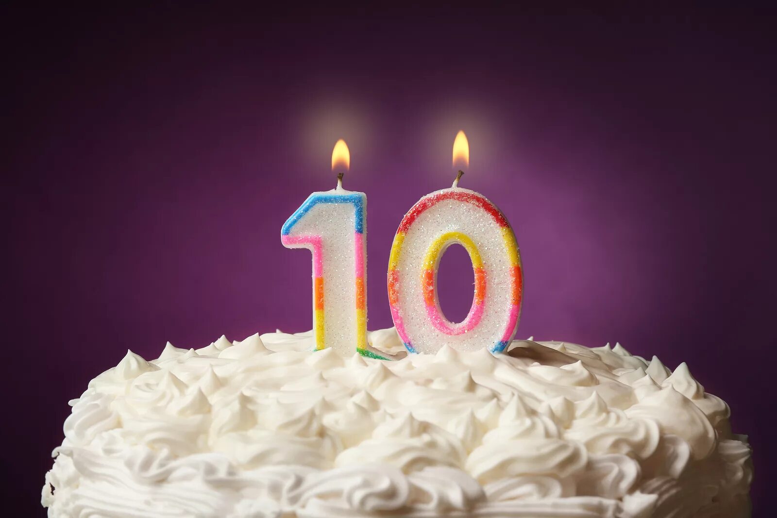 10 лет 110. Торт на 10 лет. торт со свечками. свечи для торта. свечка 10 лет на торт.
