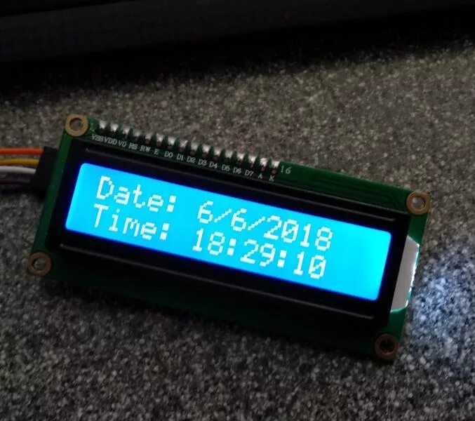 Ардуино lcd 1602 часы. Вольтметр термометр на ардуино 1602. часы на ардуино нано с дисплеем 1602. часы на ардуино уно олед. часы будильник на ардуино с дисплеем 2004.