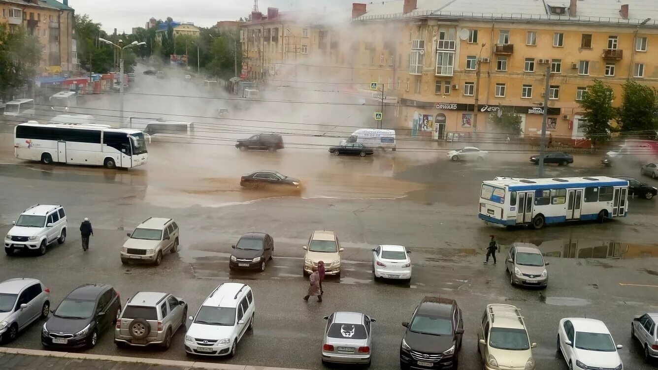 Горячая вода омск нефтяники. Фонтаны в нефтяниках омск старые. График отключения горячей воды в городе омске. Горячая вода омск нефтяники. Горячая вода омск нефтяники.