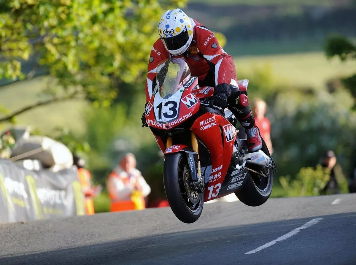 Isle of man tt moto. Тт мэн. Isle of man tt трасса. Тт мэн. Мото тт остров мэн.