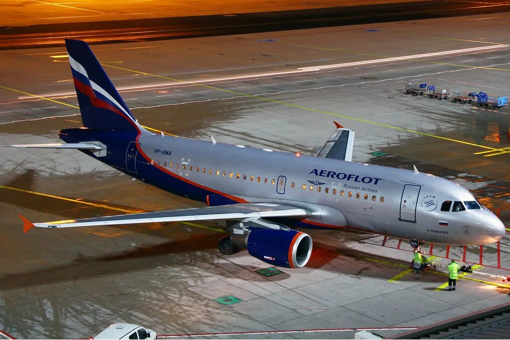 Авиабилеты аэрофлот бангкок. Airbus a319 Аэрофлот Россия. Airbus a319 Аэрофлот фото. Airbus a319 Russia из Москвы в Питер. Airbus a319-100 Bangkok Airlines.