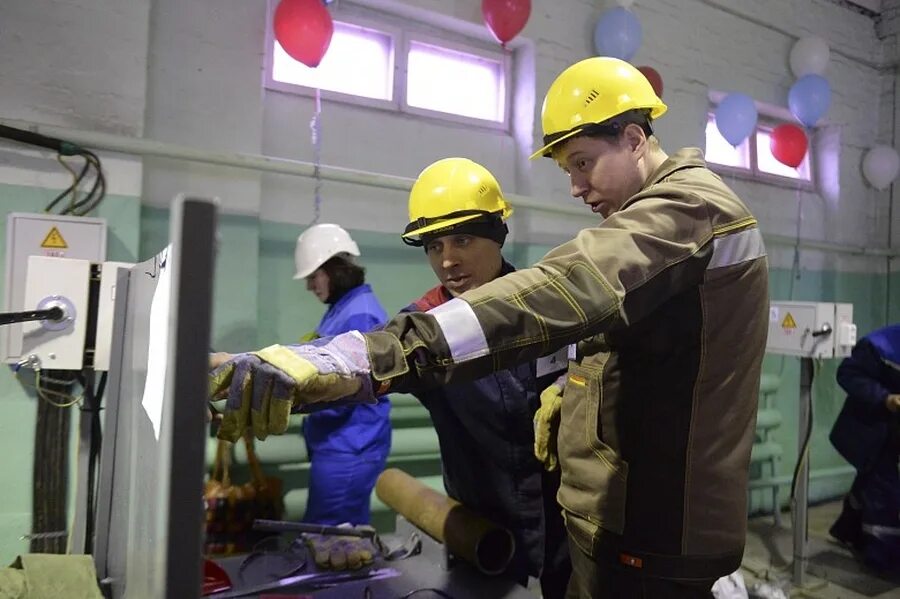 Муп тепловые сети гатчина. Артем варавин россети ленэнерго. Гатчинские сети. Тахтай алексей александрович гатчина. Глава гатчинского района нещадим.