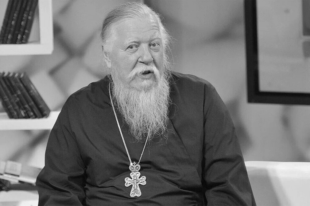 Батюшка артемий владимиров. Евгений горячев протоиерей. Иоанн миронов протоиерей матушка. Сайт протоиерея. Павел гумеров священник.