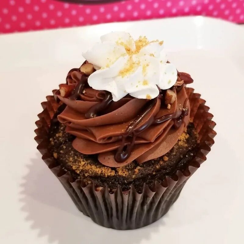 Small cake. Smallest cake. Маленькие квадратные тортики. Cupcake specialty. Small cakes.