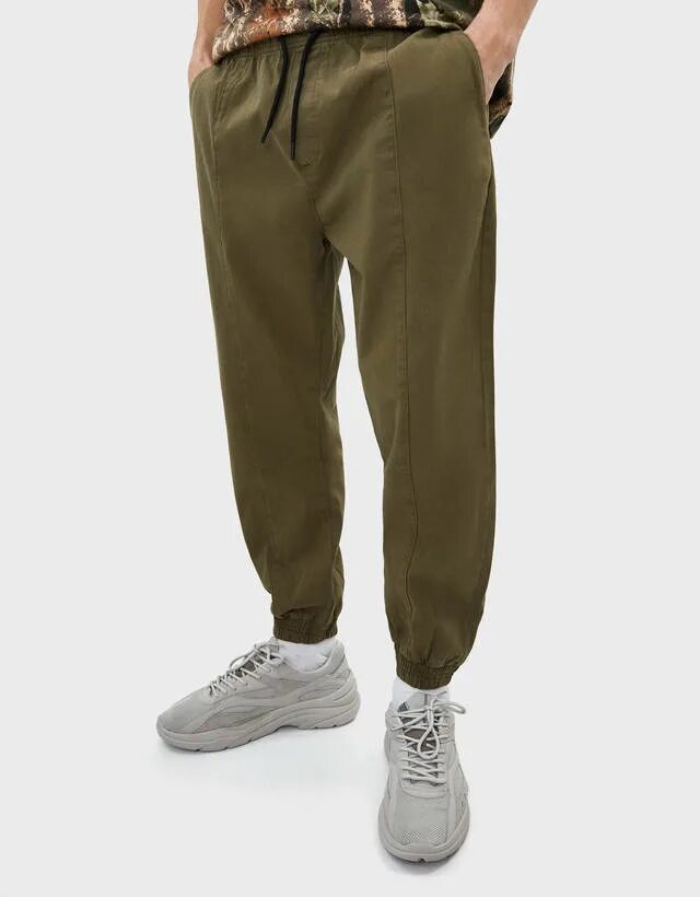 Jogger fit. Bershka jogger slim fit. slim jogger bershka. брюки джогер фит мужские. джоггеры bershka мужские.