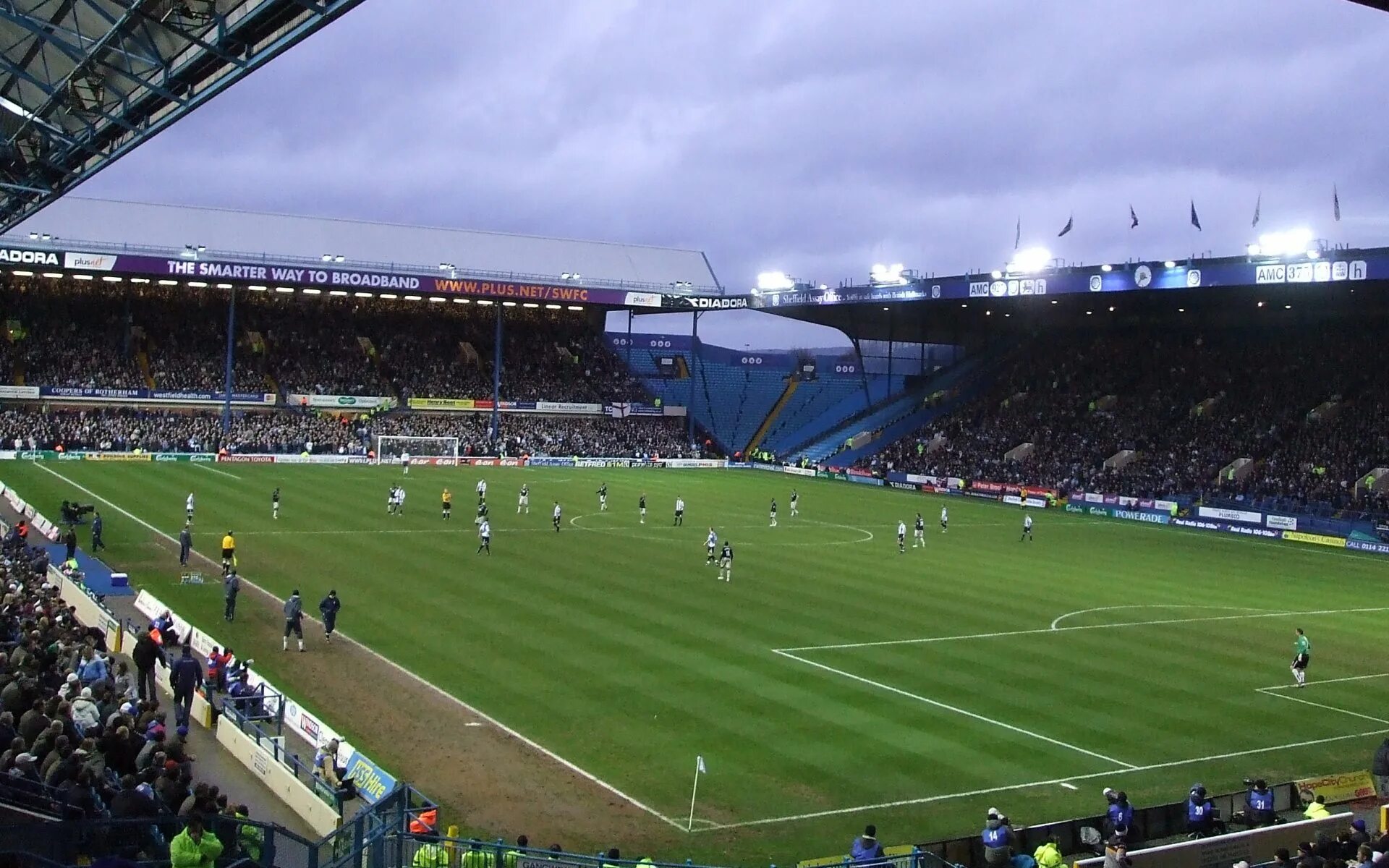 Стадион Хиллсборо Шеффилд. Стадион Sheffield Wednesday. Стадион «Hillsborough Stadium» в Шеффилде. Стадион Хиллсборо Шеффилд 1998.