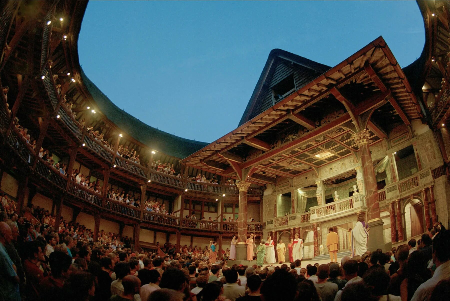 Life is theater. Шекспировский «Глобус» (Shakespeare's Globe). Уильям Шекспир театр Глобус. Театр Глобус в Лондоне. Глоуб театр в Лондоне.