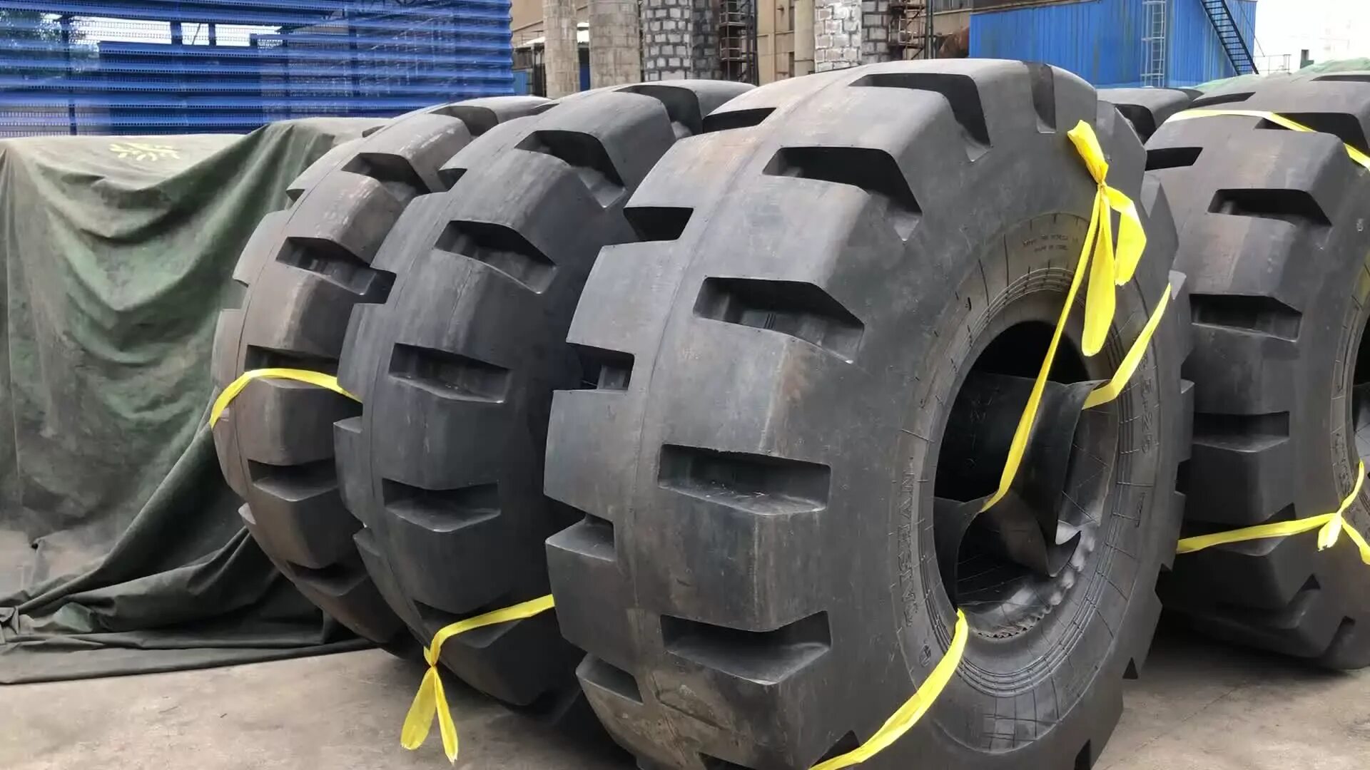 Шинокомплект 23.5-25 20pr naaats е3/l3. Aeolus Tyre 23.5-25 20pr e-3/l-3. Автошина 23,5-25 l5 24 PR Leadway. Шина Armour 20.5-25-16 c2. 15 5 25 l 2