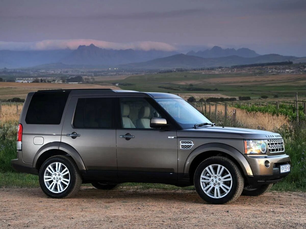 Диски ленд ровер. Диски ленд ровер. Ленд ровер дискавери 3. Land rover discovery 3. Машина land rover discovery.