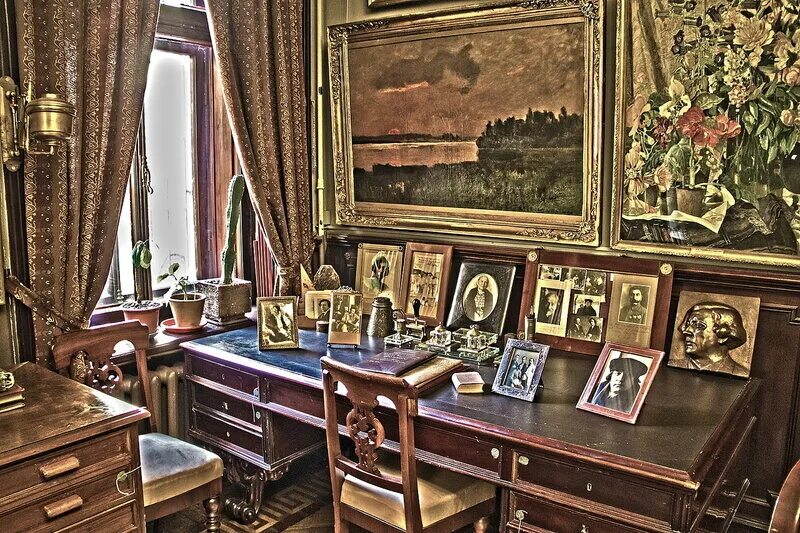 Музей квартира дали. Музей-квартира Алексея Толстого. Музей квартира Бориса Тенина.