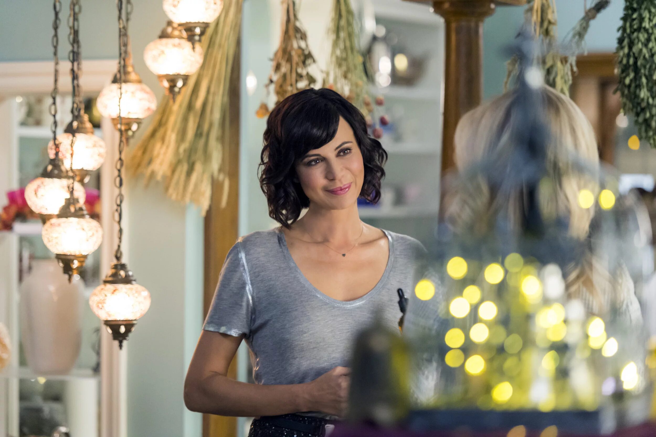 Фильм ведьма 2 серия. Хорошая ведьма 2. Добрая ведьма 2 серия. Добрая ведьма фильм 2014. Добрая ведьма азора.