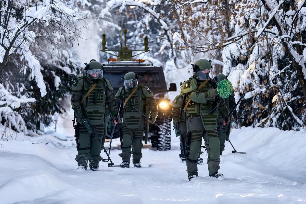 Дата начала специальной военной. Инженерные войска Вооруженных сил Российской Федерации. Инженерные войска саперы Российской Федерации 2021. Инженерные войска вс РФ разминирование. Инженерный.