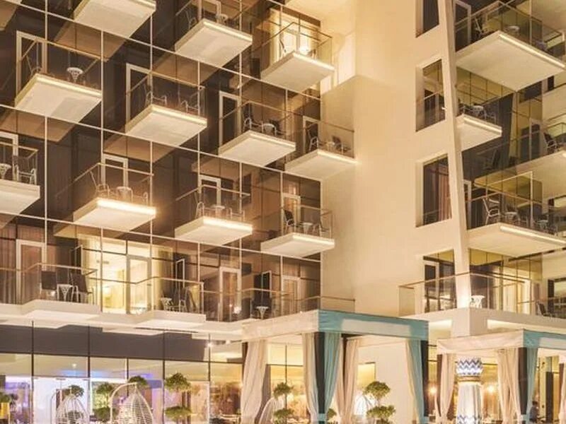 Отель 5* роял централ дубай. Роял центр пальм дубай. C central resort the palm 5 пальма джумейра. Royal central 5 дубай. Отель royal central the palm.