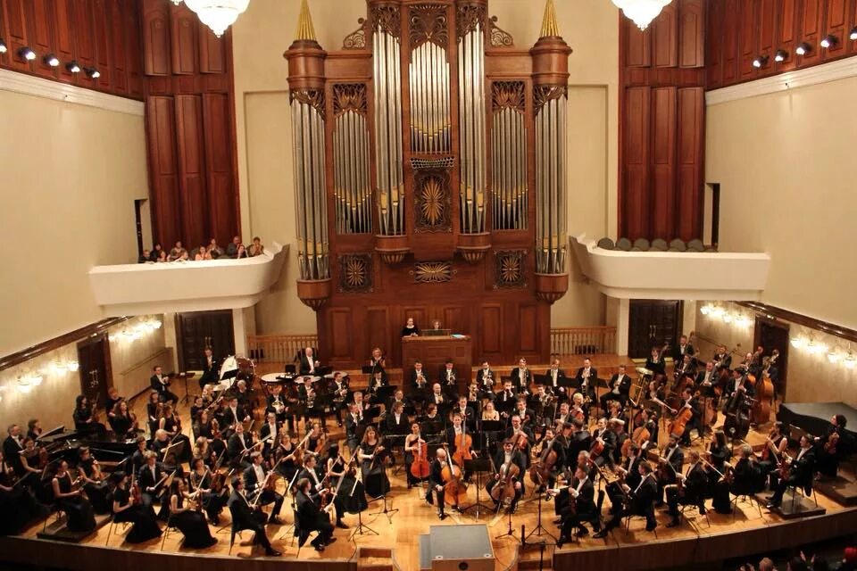 Органный зал краснодар. Орган в симфоническом оркестре. Симфония орган. Органный концерт "и. Гбкз им с.
