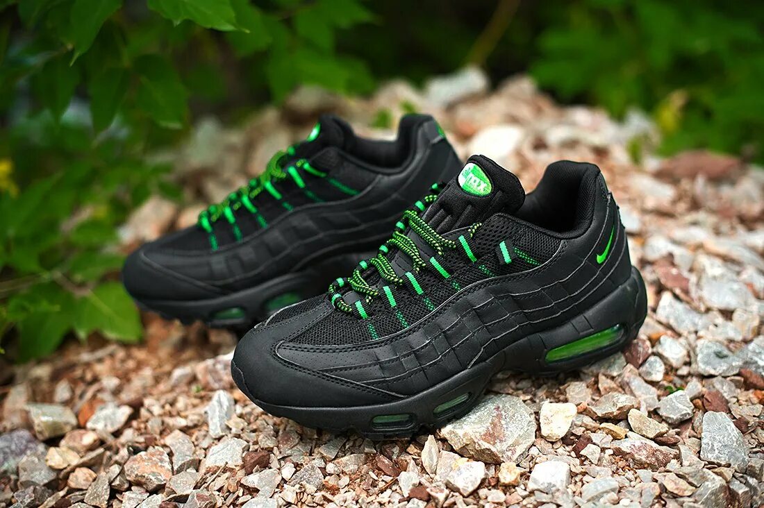 Кроссовки 95 мужские. Nike Air Max 95. Nike Air Max 95 Black. Nike Air Max 95 Green Black. Nike Air Max 95 черные.