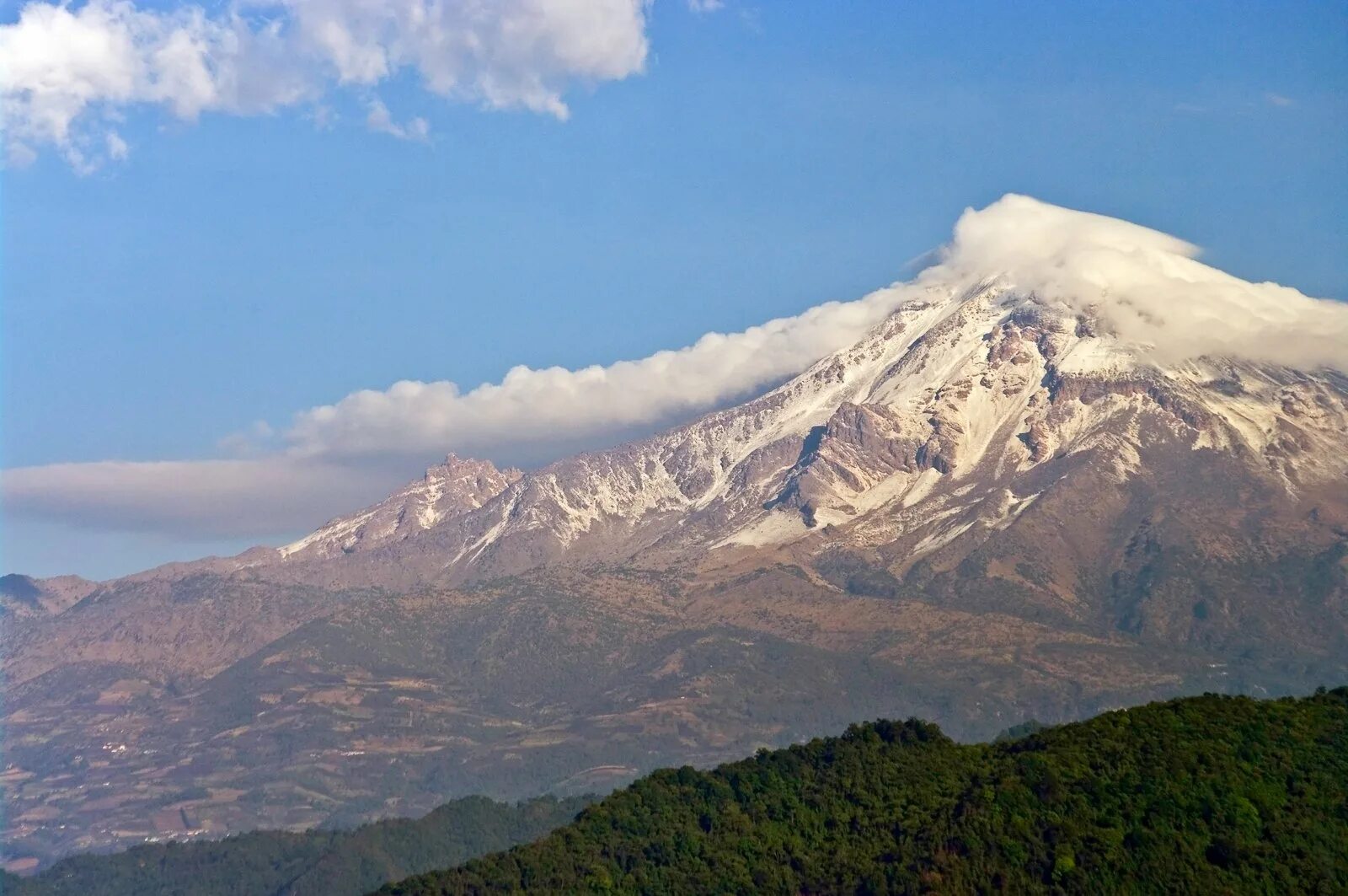 Самая высокая точка мексики. Вулкан Пико де Орисаба. Мексика вулкан Орисаба. Стратовулкан Орисаба. Гора Орисаба.