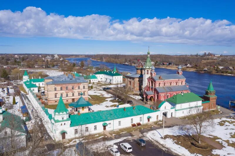Станция метро ладожская закрыта. Староладожский канал презентация. Ладожский вокзал санкт-петербург. Староладожский канал шлиссельбург. Жд вокзал питер ладожский.
