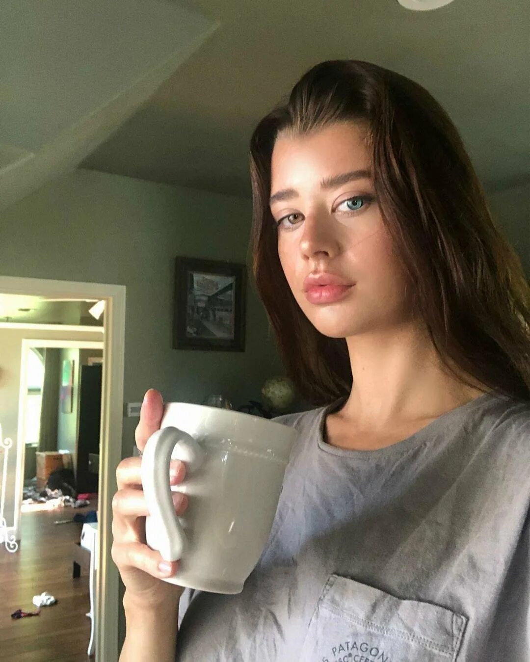 Sarah mcdaniel. Sarah mcdaniel гетерохромия. sarah mcdaniel krotchy.