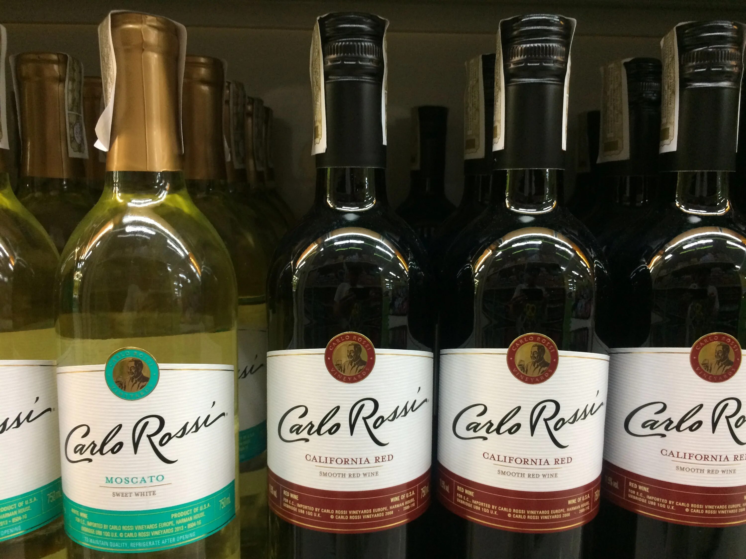 Вино og. Карло Росси Калифорния Вайт. Калифорнийское сладкое вино. Белое вино Калифорния. Carlo Rossi вино.