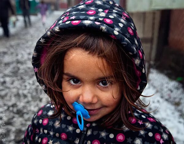 девочка цыганка. маленькая цыганочка. цыганские девочки. девушки цыганки. маленькая цыганка.