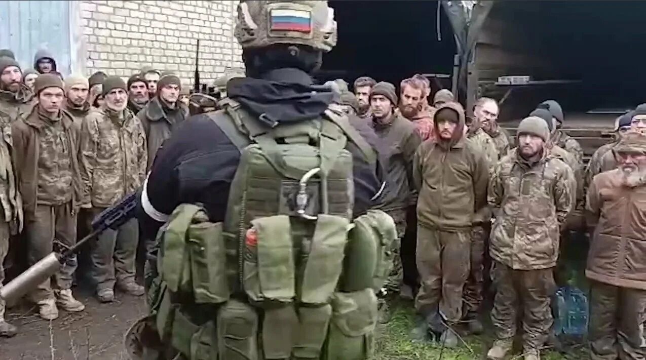 Пленные бойцы вагнер. Чук вагнер. Пленные бойцы вагнер. Пленные бойцы вагнер. Расстреляли армянских солдат.