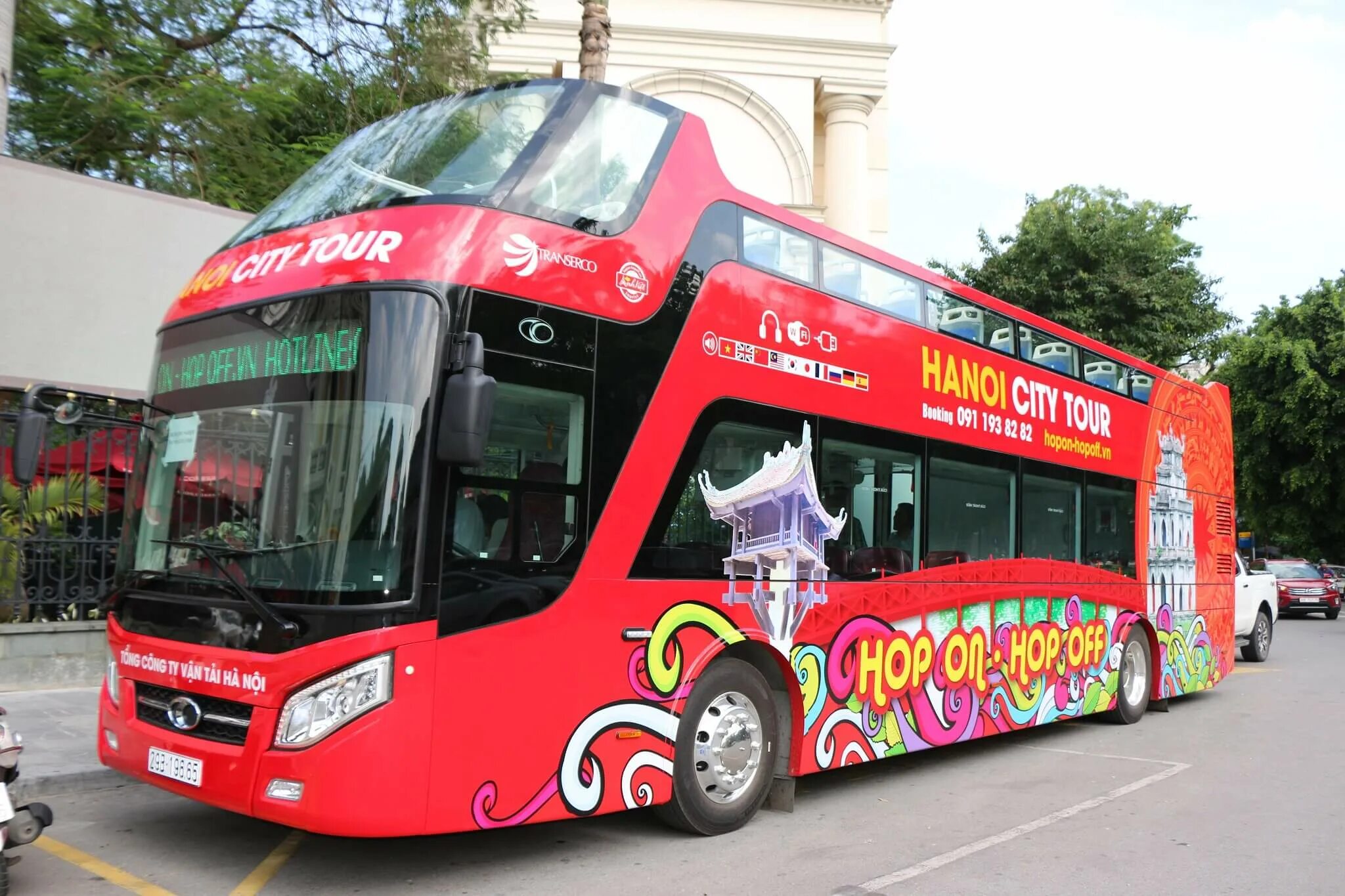 Автобус час аренда. Bus city tour hanoi. hop-on hop-off bus tour. hop on hop off tour. автобус hop on hop off.