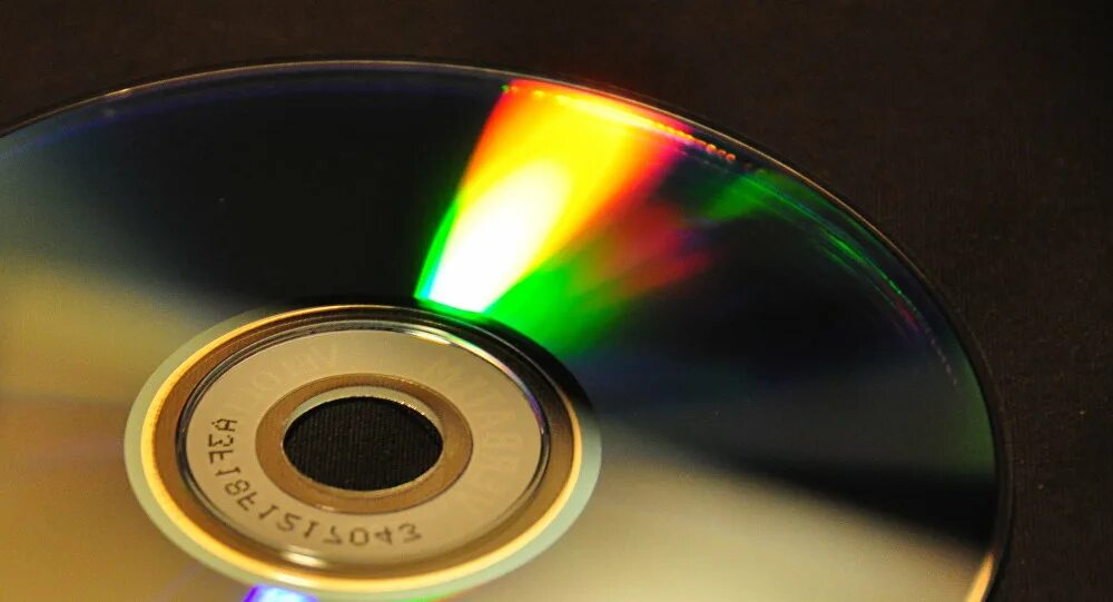 лазерный диск. диск даты на 6 в космодайвер. белый белый день. диск даты часы. день компакт диска.