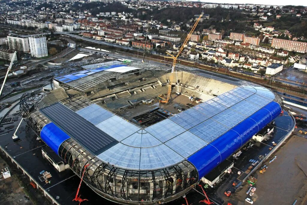 Стад осеан гавр. Стадион ататюрк стамбул 2020. Fifa стадион лч. Стадион океан гавр. Стад океан.