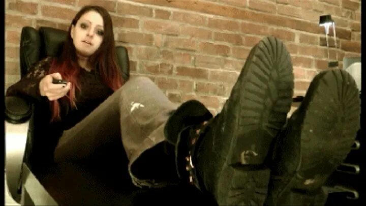 Девочки smelly socks. Феет сниффинг. Джеки стивенс. Socks humiliation. Dreamgirls in socks гиф.