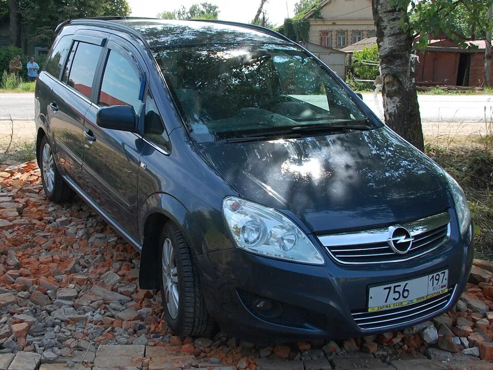 Opel zafira шины