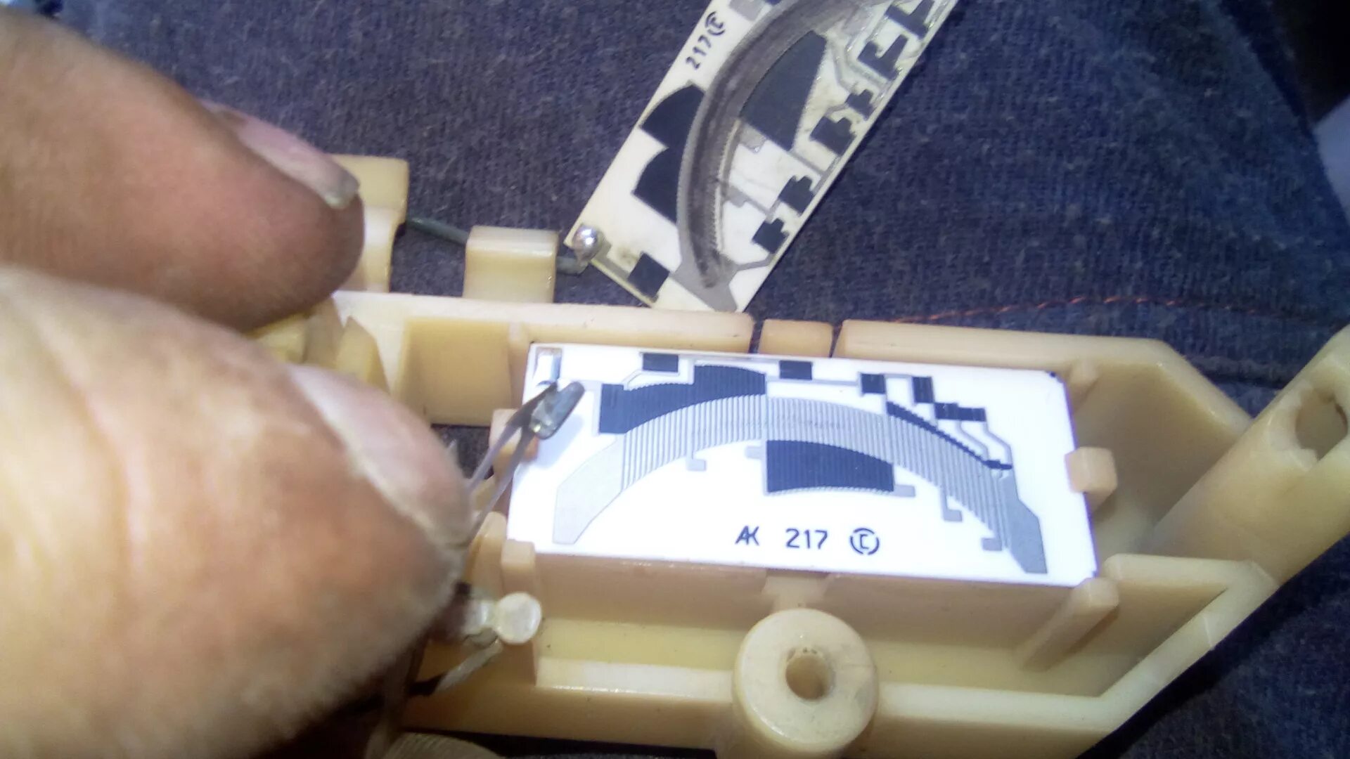 Калибровка датчика уровня топлива. Тарировка датчика уровня топлива. Калибровка датчика уровня топлива. Лачетти поплавок уровня топлива. Калибровка уровня топлива ниссан.