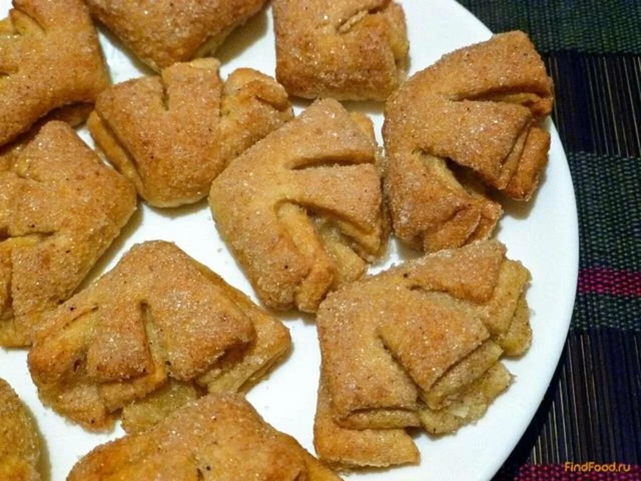 Творожное печенье гусиные лапки. Творожное печенье треугольники. Творожные лапки печенье. Творожное печенье мягкое. Печенье гусиные лапки.